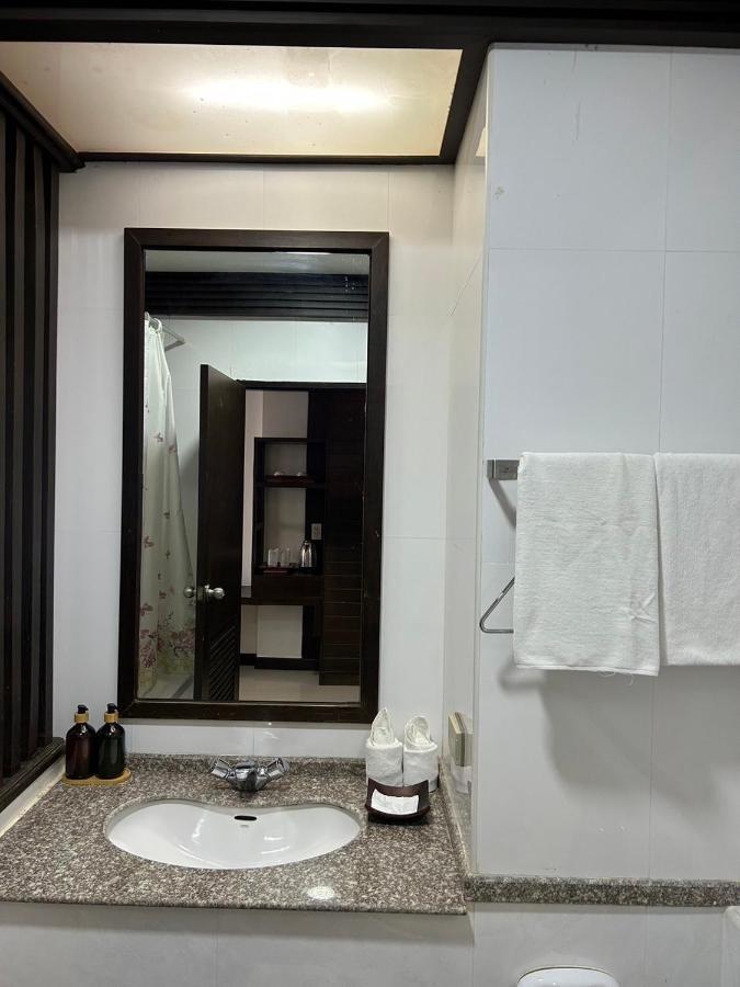 Grand Phranakhon Hotel Phra Nakhon Si Ayutthaya Buitenkant foto